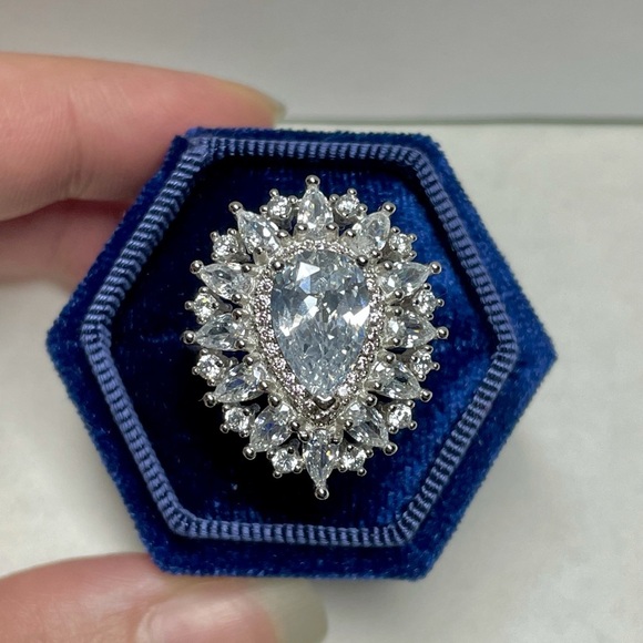 Huge Silver Cocktail Ring - Picture 5 of 13